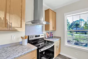 13 Vine St, Hilton Head Island, SC 29926 - Photo 21