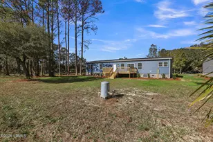 15 Vine St, Hilton Head Island, SC 29926 - Photo 45