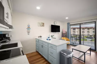 40 Folly Field Road #205b, Hilton Head Island, SC 29928 - Photo 11