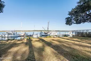 102 Battery Ln, Beaufort, SC 29902 - Photo 5