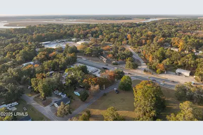 1827 Ribaut Road, Port Royal, SC 29935 - Photo 17