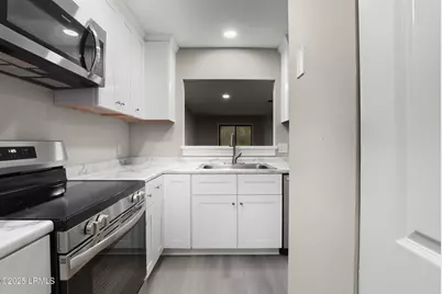 96 Mathews Drive #186, Hilton Head Island, SC 29926 - Photo 17