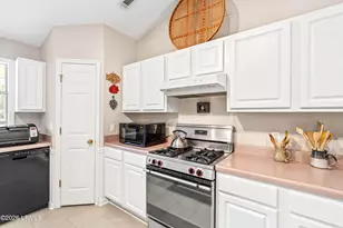 10 Moultrie Ct, Beaufort, SC 29907 - Photo 31