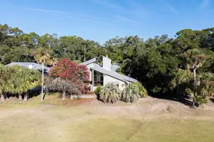 561 Remora Dr, Ladys Island, SC 29920 - Photo 3
