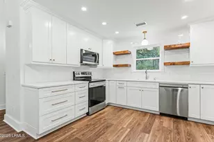 10 Chesterfield Lake Dr, Beaufort, SC 29906 - Photo 9