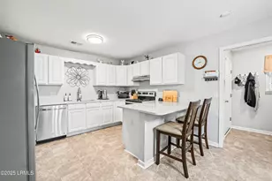 8 Ardmore Ave, Beaufort, SC 29907 - Photo 5