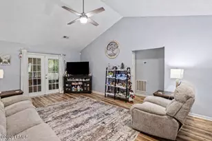 8 Ardmore Ave, Beaufort, SC 29907 - Photo 3