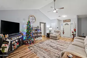 8 Ardmore Ave, Beaufort, SC 29907 - Photo 3