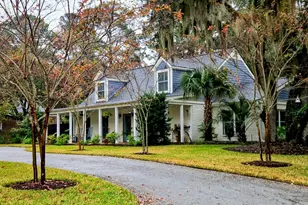 106 S Hermitage Rd, Beaufort, SC 29902 - Photo 1