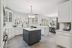 210 Old Plantation Dr W, Beaufort, SC 29907 - Photo 17