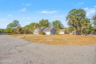 4 Fig Dr, Beaufort, SC 29907 - Photo 3