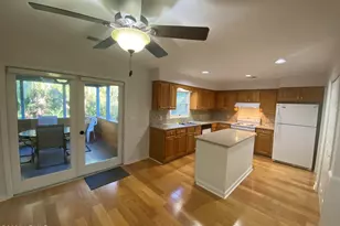 709 Marlin Dr, Ladys Island, SC 29920 - Photo 3