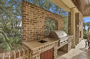 16 Planters Row, Hilton Head, SC 29928 - Photo 21