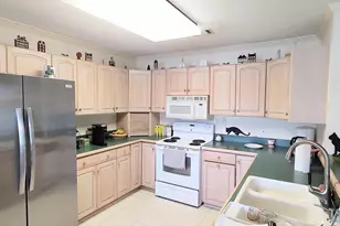 197 Pleasant Point Dr, Beaufort, SC 29907 - Photo 11