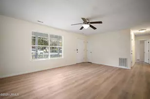 22 Robin Way, Beaufort, SC 29907 - Photo 9