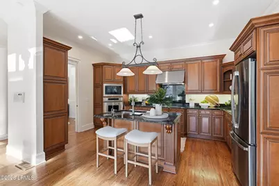 8 Queens Way, Hilton Head Island, SC 29928 - Photo 13