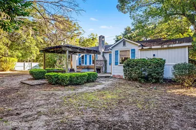 2301 Hermitage Road, Beaufort, SC 29902 - Photo 3