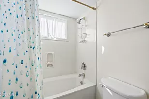 731 N Hampton Ct, Ladys Island, SC 29920 - Photo 5