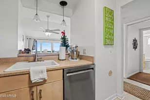 731 N Hampton Ct, Ladys Island, SC 29920 - Photo 15