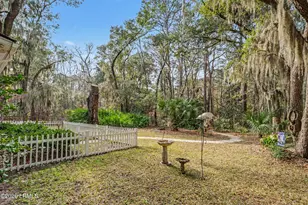 183 Brickyard Point Rd S, Beaufort, SC 29907 - Photo 35