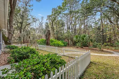 183 Brickyard Point Road S, Beaufort, SC 29907 - Photo 37