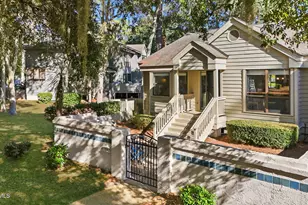 21 Lake Forest Dr, Hilton Head, SC 29928 - Photo 9