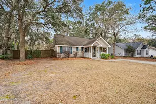 15 Mary Elizabeth Dr, Beaufort, SC 29907 - Photo 3