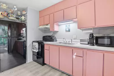 6 Point Comfort Road #5a, Hilton Head, SC 29928 - Photo 9