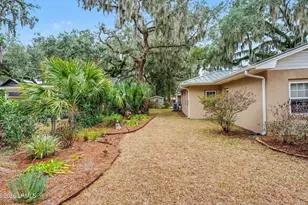 1309 Newcastle St, Beaufort, SC 29902 - Photo 49