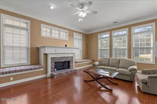 122 Island W Dr, Bluffton, SC 29910 - Photo 9