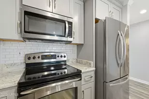 70 Helmsman Way, Hilton Head, SC 29928 - Photo 5