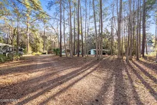 976 Sams Point Rd, Beaufort, SC 29907 - Photo 1