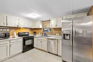 976 Sams Point Rd, Beaufort, SC 29907 - Photo 13