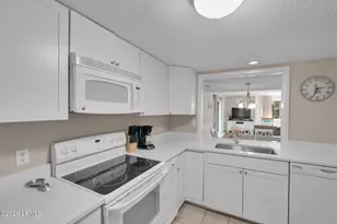 10 Lighthouse Rd, Hilton Head, SC 29928 - Photo 15