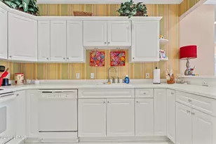 1 Gloucester Rd, Hilton Head, SC 29928 - Photo 13