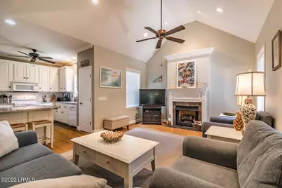 35 Lakeview Lane, Harbor Island, SC 29920 - Photo 9