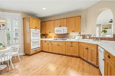 9 Newpoint Road, Beaufort, SC 29907 - Photo 13