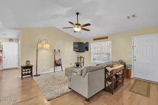 27 Pelican Cir, Beaufort, SC 29906 - Photo 7