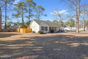 27 Pelican Cir, Beaufort, SC 29906 - Photo 5