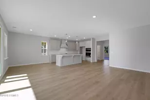 126 Heartleaf Rd, Hilton Head Island, SC 29926 - Photo 21