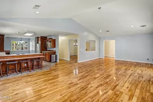 1812 Dolphin Row Dr, Beaufort, SC 29906 - Photo 15