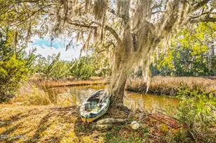 1812 Dolphin Row Dr, Beaufort, SC 29906 - Photo 7