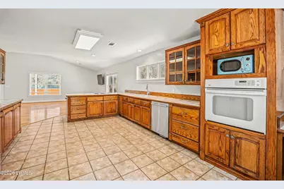 1812 Dolphin Row Drive, Beaufort, SC 29906 - Photo 17