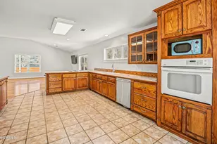 1812 Dolphin Row Dr, Beaufort, SC 29906 - Photo 17