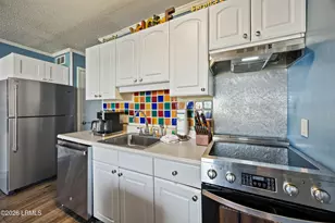 40 Folly Field Rd, Hilton Head Island, SC 29928 - Photo 21