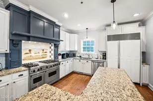 383 Tarpon Blvd, Ladys Island, SC 29920 - Photo 17