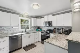 8 Meridith Ln, Beaufort, SC 29907 - Photo 11