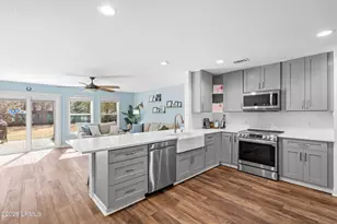 61 Mary Elizabeth Dr, Beaufort, SC 29907 - Photo 3