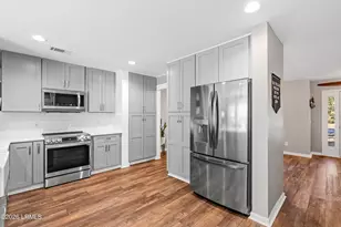 61 Mary Elizabeth Dr, Beaufort, SC 29907 - Photo 5