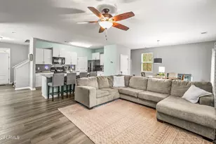 56 Holly Hall Rd, Beaufort, SC 29907 - Photo 5